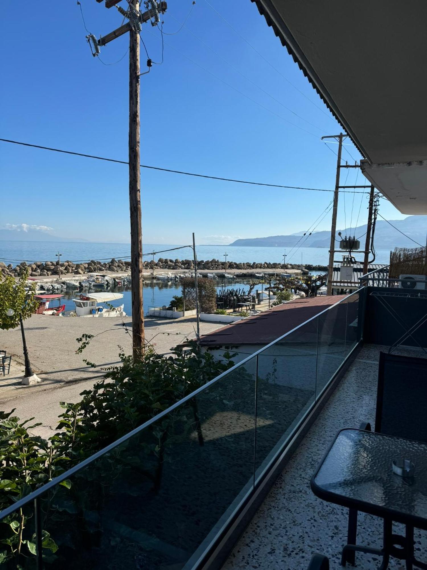 Artemis Apartments Diakopto Exterior photo